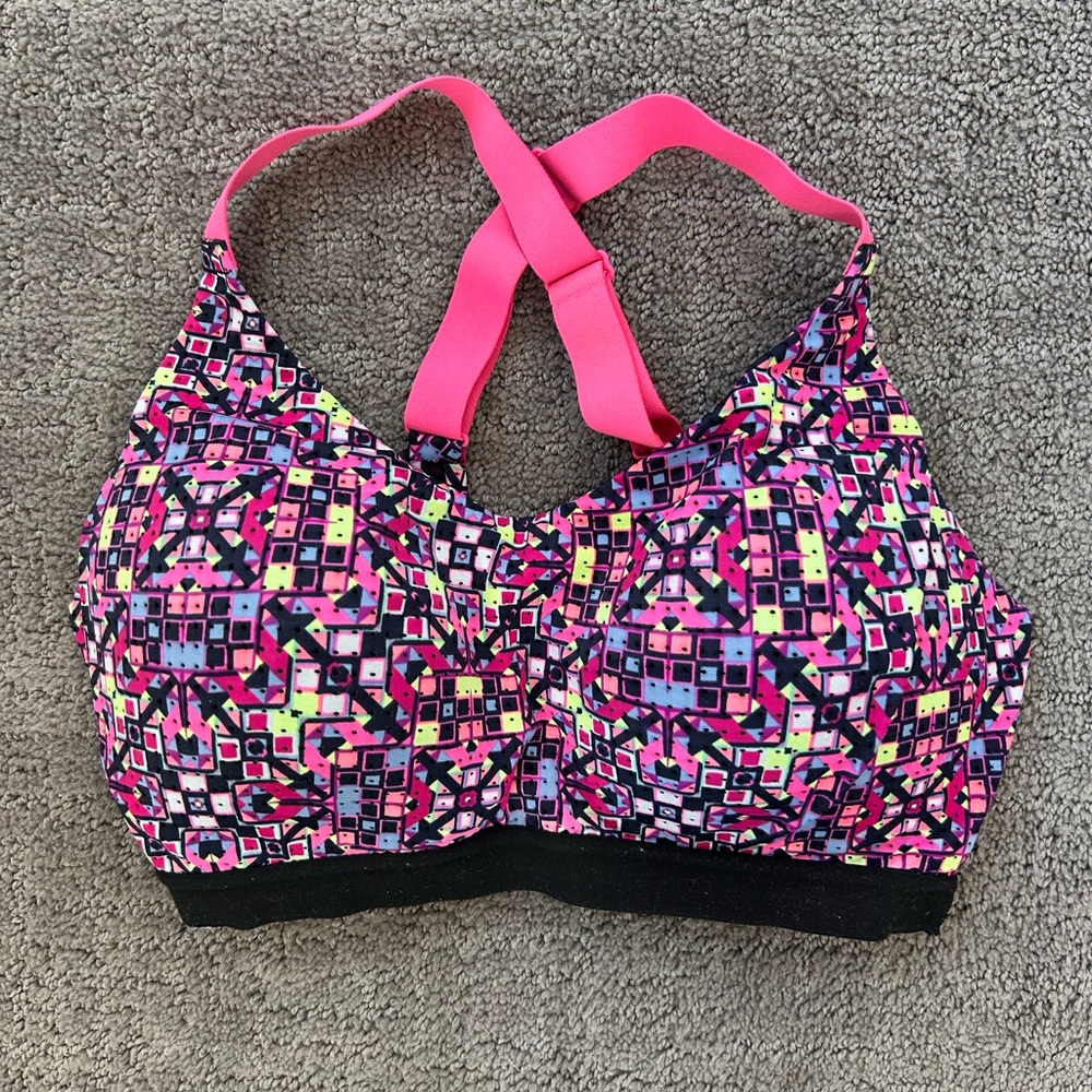 Victoria’s Secret VSX Sports Bra 32DD | Multicolor Geometric | X-Back Padded